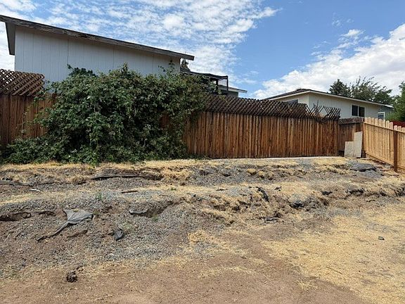 3rd image of 2925 Harding Cir
