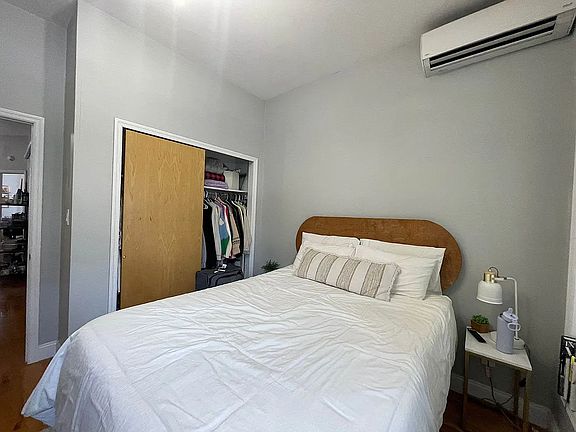 5th image of 938 Atlantic Ave #3