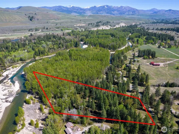 19 Green Road, Winthrop, WA 98862