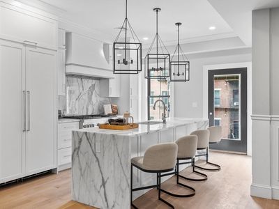 210 W Springfield St APT 2, Boston, MA, 02118