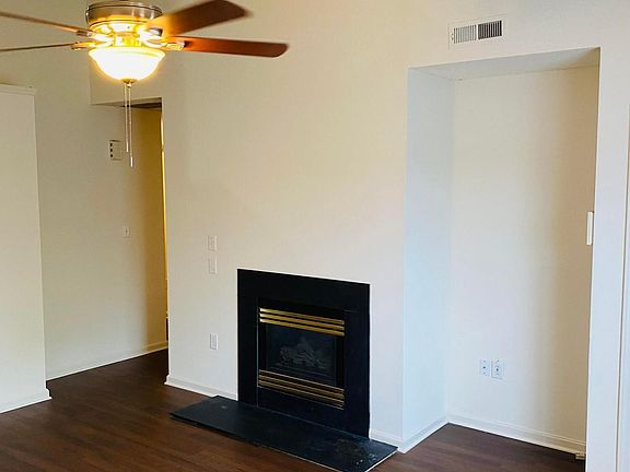 4th image of 3308 B Moseley Dr