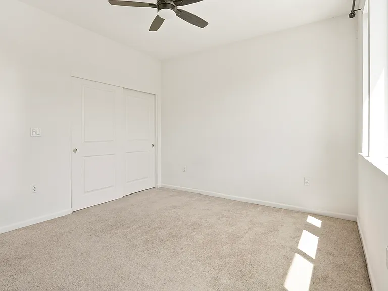 2703 Ferrara Cir — Photo 23