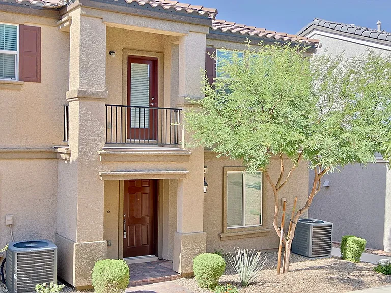 626 Sedum Ave — Photo 2