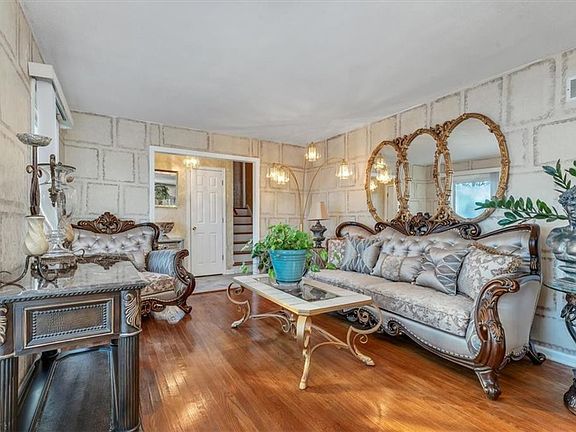 4th image of 5034 Waverly Ave