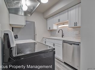 1025 Lucerne Dr #1C, Menasha, WI 54952
