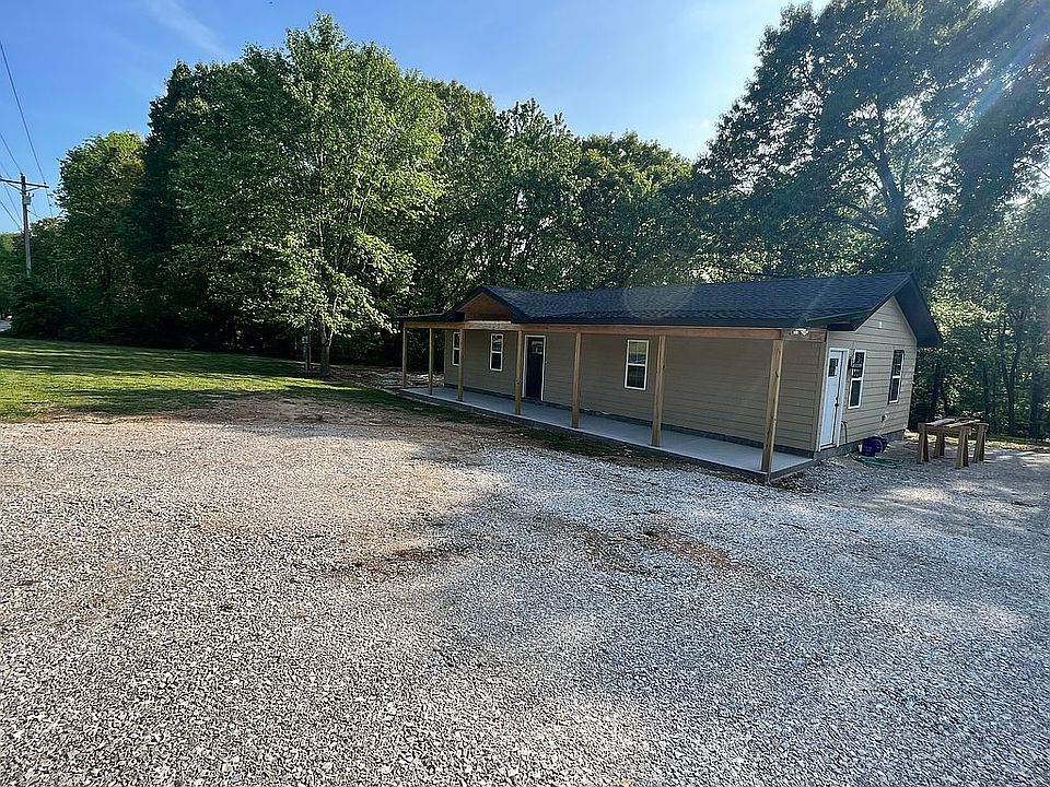 2nd image of 833 Hallack Ln