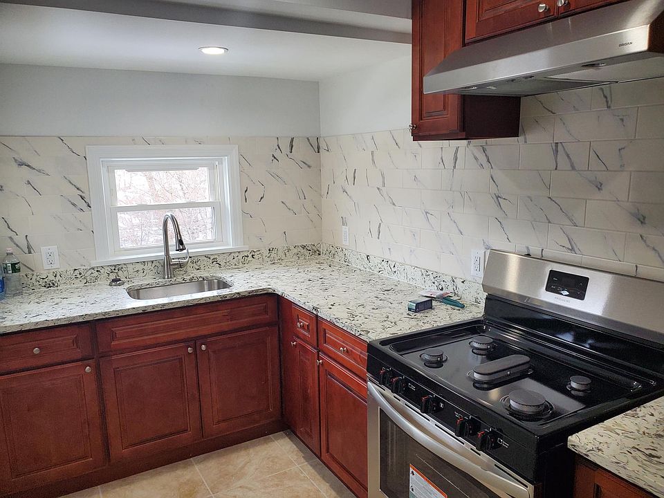 1st image of 122 Chatterton Ave Floor 2