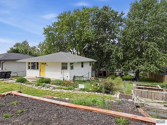3rd image of 5826 S 50th St