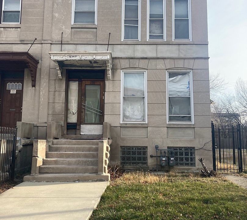 1st image of 183 N Leamington Ave