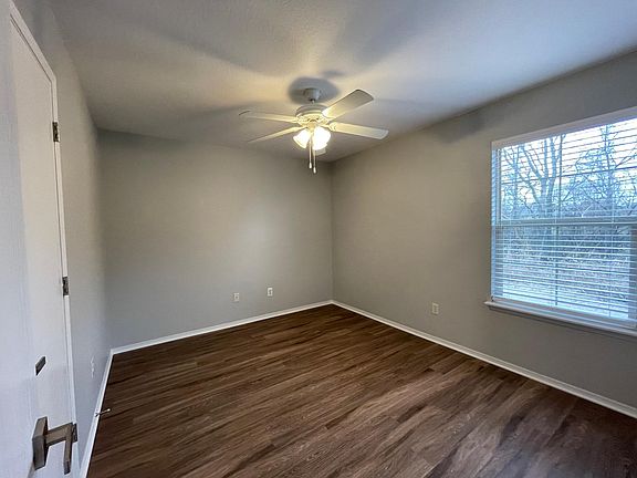 5th image of 3502 Deerfield Blvd #2