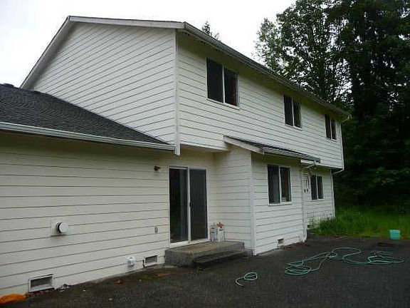 3rd image of 16732 104th St NE
