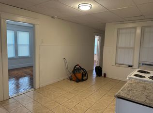 208 Pilgrim Ave #1L, Worcester, MA 01604