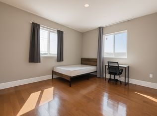1214 W 37th St #2, Los Angeles, CA 90007