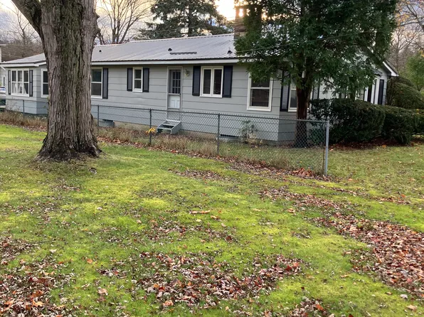 (undisclosed Address), Hamburg, NY 14075