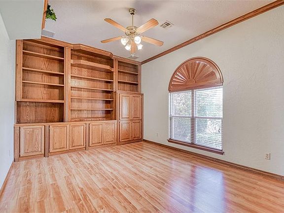 4th image of 2813 Misty Lake Ct