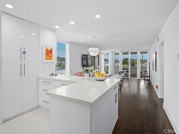 2nd image of 775 Avocado Ave #305