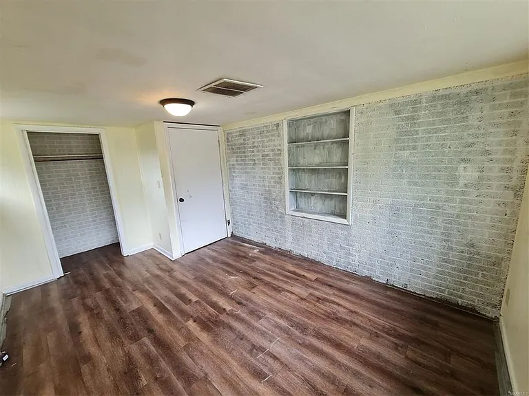 1220 Lynwood Dr — Photo 35