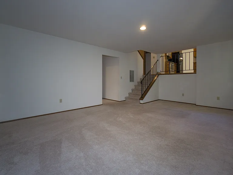 16708 SE 40th Pl — Photo 13