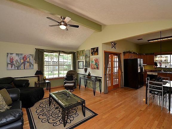 5th image of 1010 Kensington Dr