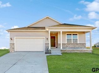 5406 Fenwick St, Bellevue, NE 68133