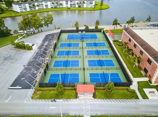 50 Suffolk Dr #50-B, Boca Raton, FL 33434
