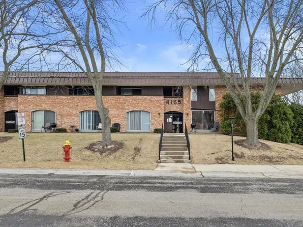 4155 West Rivers Edge CIRCLE #24, Brown Deer, WI 53209