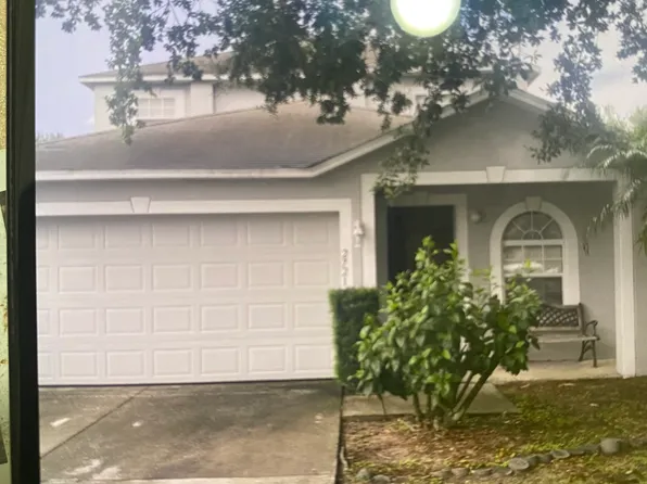 2721 Whispering Trails Dr, Winter Haven, FL 33884