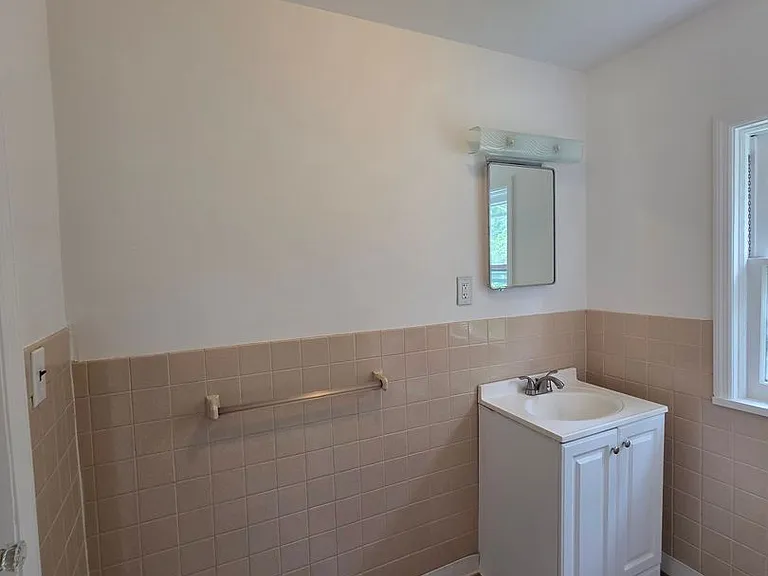 143 -145 Elmendorf St — Photo 13