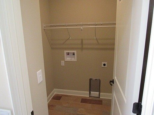 5th image of 13036 Hampshire Bay Ln