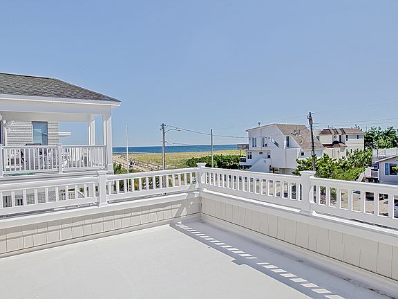 2nd floor deck view ocean