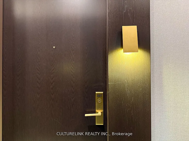 330 Richmond St W #1607 — Photo 14
