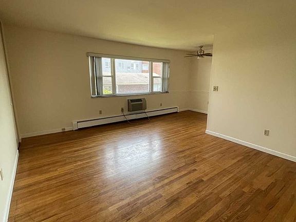 3rd image of 455 Fairview Ave APT 10
