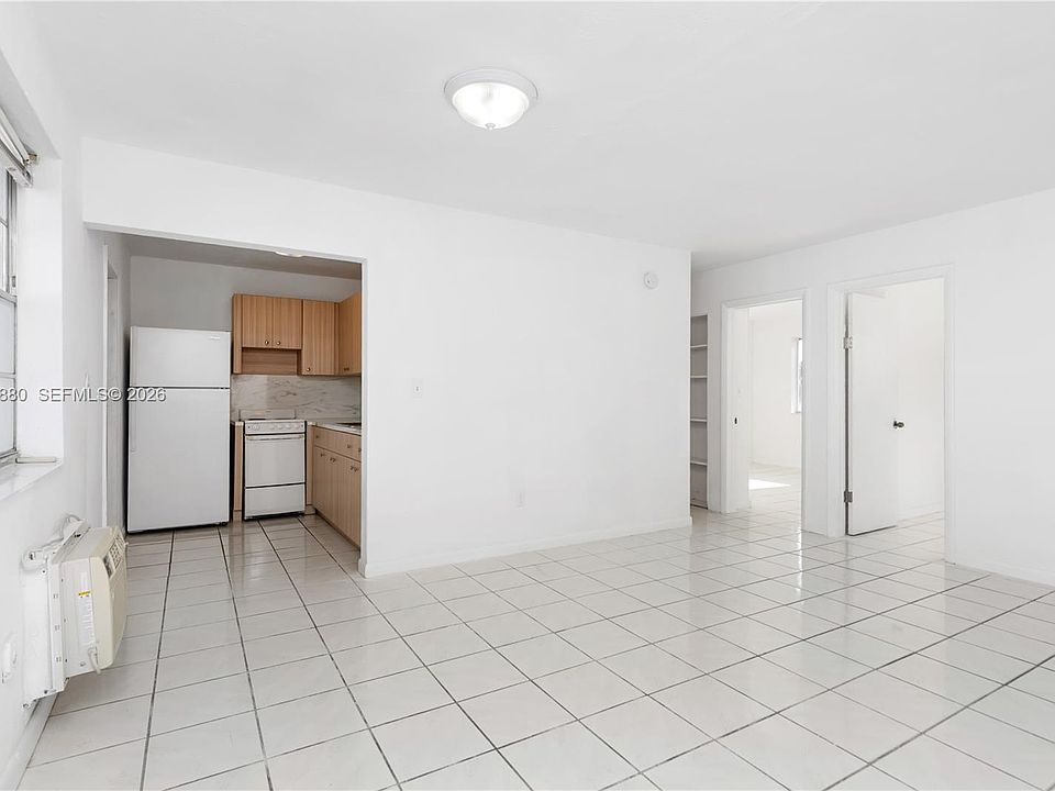 1st image of 345 W 68th St #202