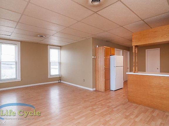 7 E Muskegon Unit A Living 2