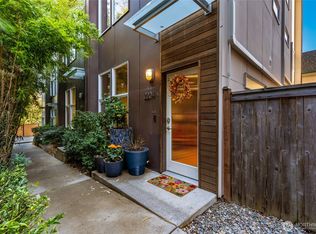 2204 California Ave SW APT A, Seattle, WA 98116