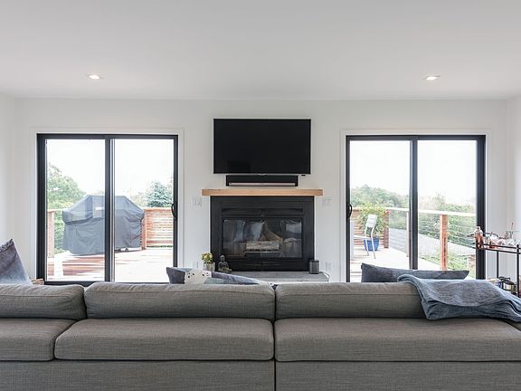 3rd image of 11 Seaside Ave