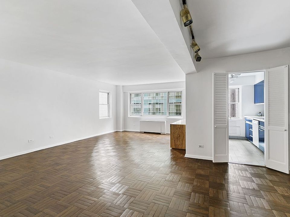 1st image of 1381 Avenue Of The Amer #12N