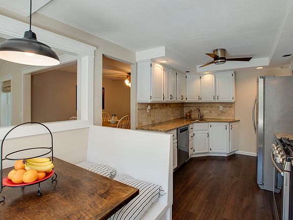 5th image of 23 Butterfield Dr