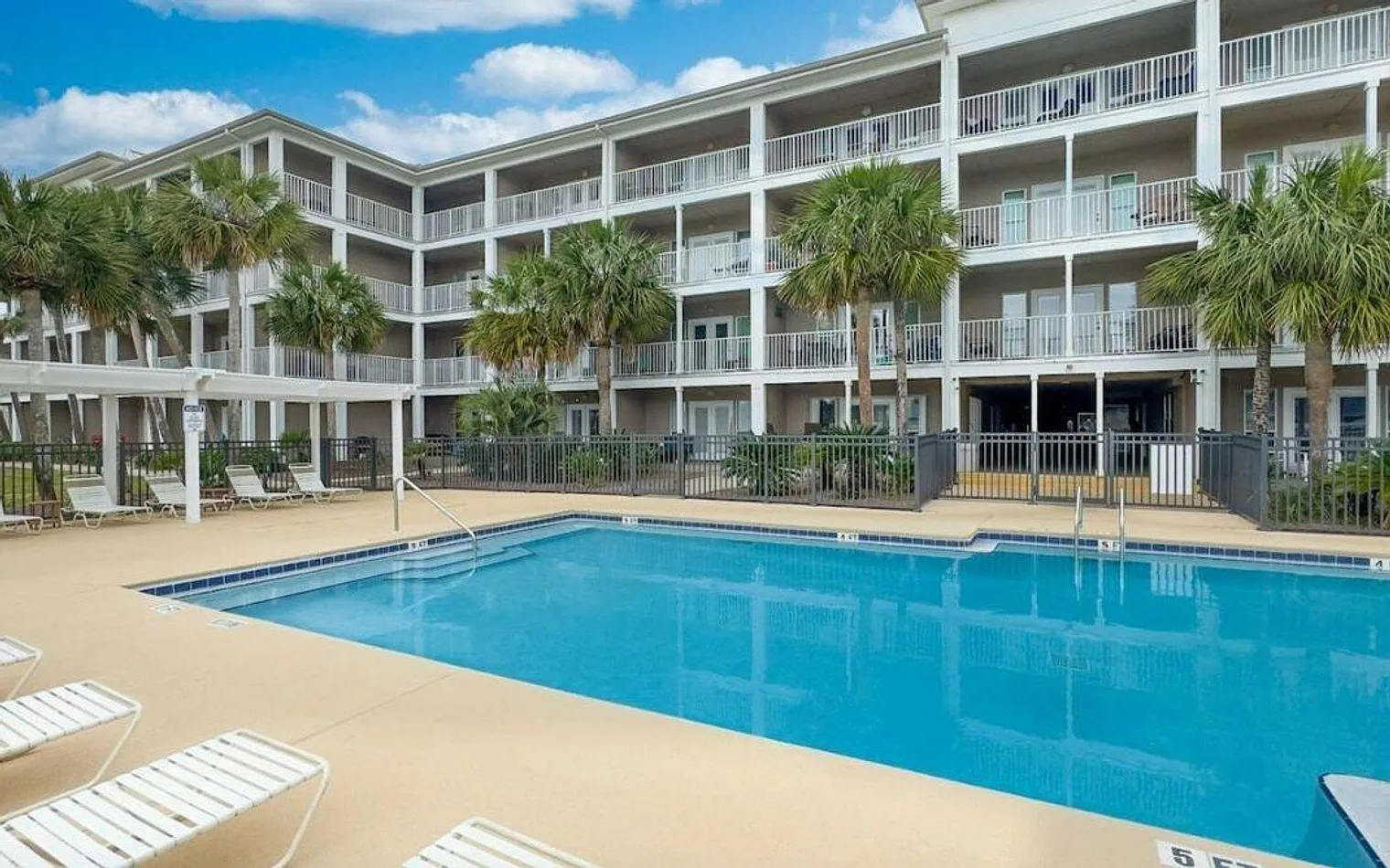 1 bed, 1.0 bath, 613 sqft, $2,470 — Photo 3