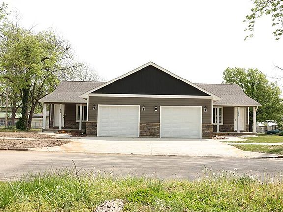 3rd image of 904 N 9th St