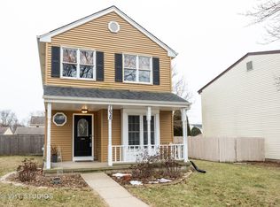 1020 Geneva Dr, Geneva, IL 60134