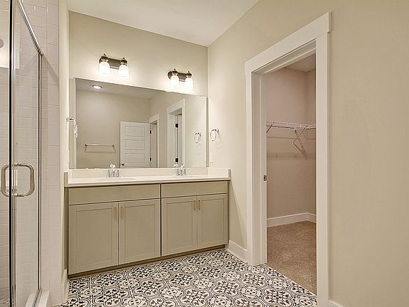 SoHo Owner s Suite Bathroom