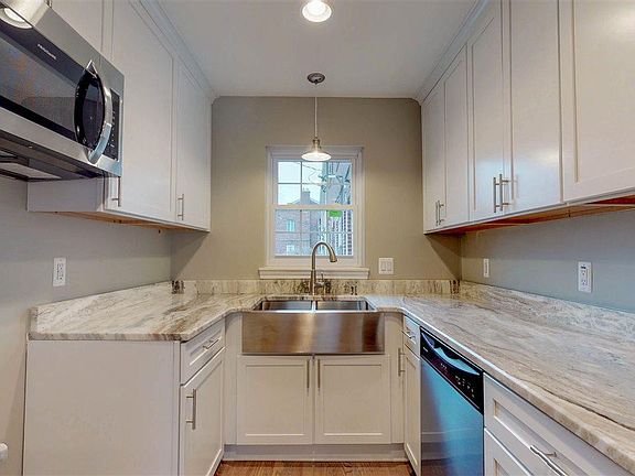 4th image of 22945 Allen Ct