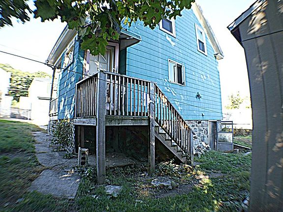 4th image of 6 Parker Ct