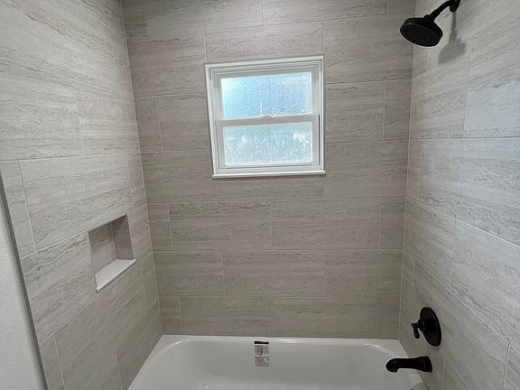3rd image of 1048 12th Ave S #B