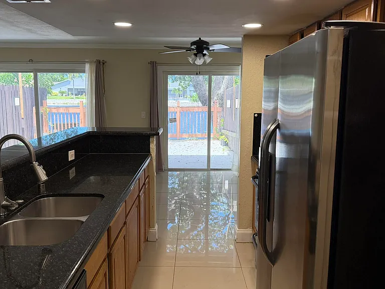 1114 NW 79th Dr — Photo 9