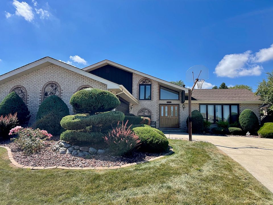 1st image of 14372 Creek Crossing Dr