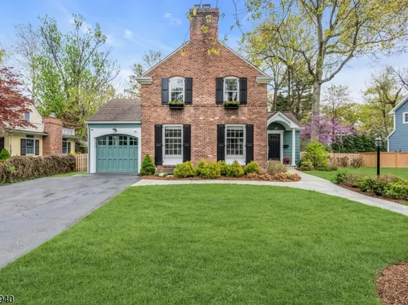 14 John Street, Chatham Boro, NJ 07928