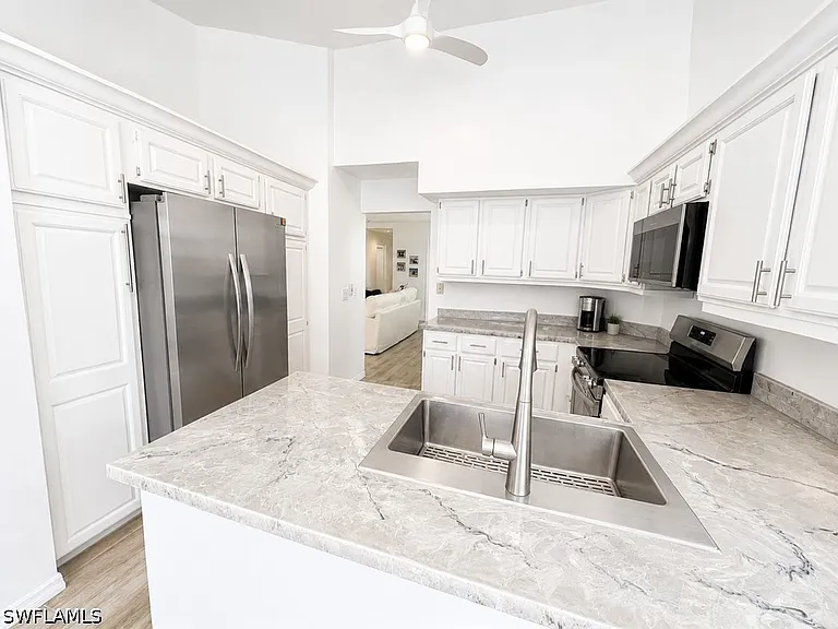27123 Kindlewood Ln — Photo 7