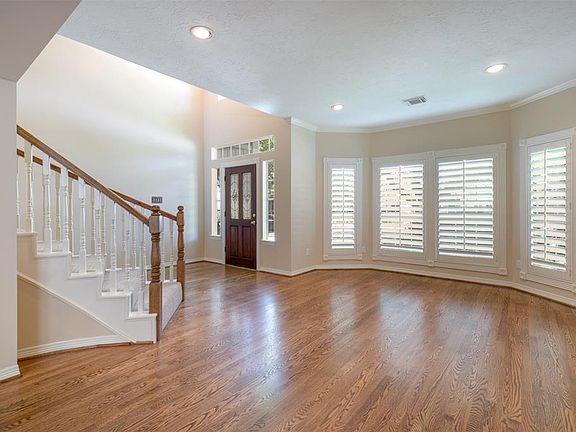 2nd image of 4329 Betty St